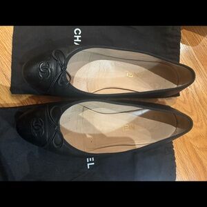 Chanel ballet flats black leather bow